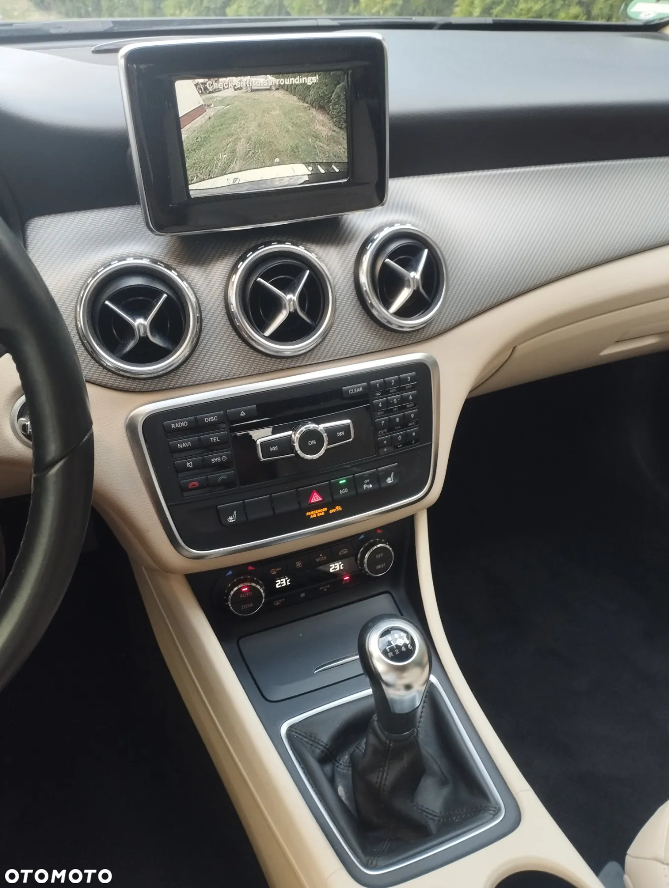 Mercedes-Benz GLA 200 - 10