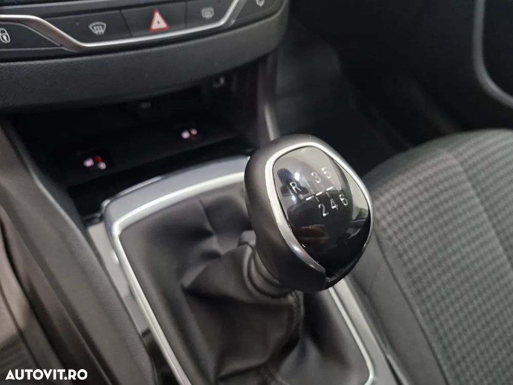 Peugeot 308 1.2 L PureTech Turbo S&S Allure - 20