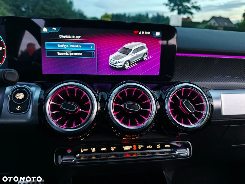 Mercedes-Benz GLB 200 d AMG Line 8G-DCT - 28