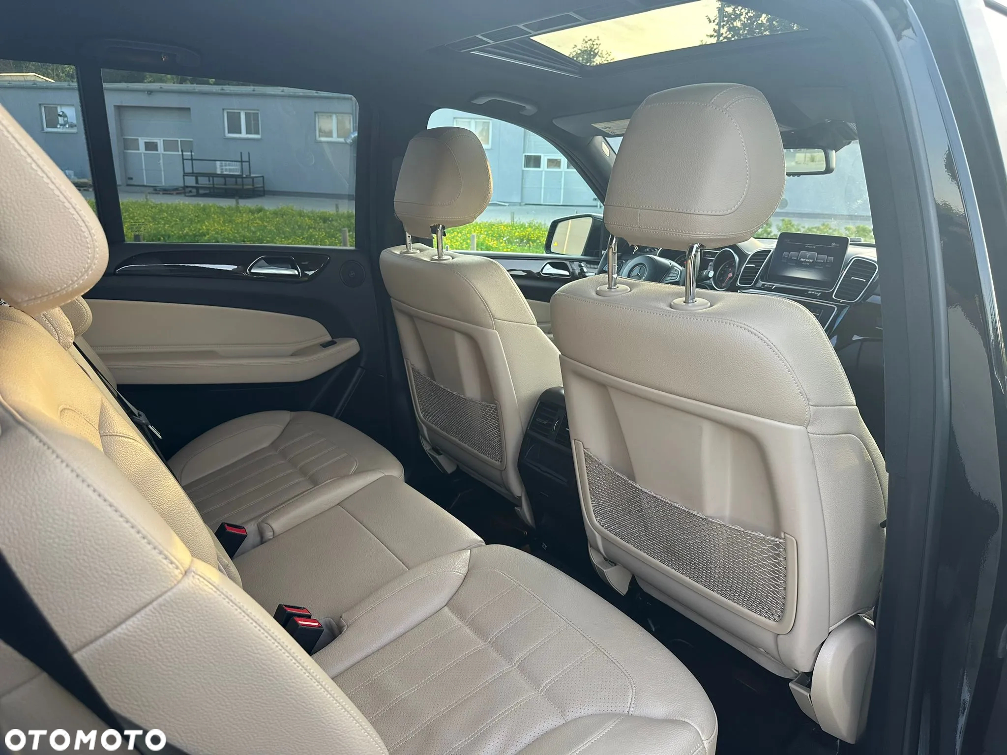 Mercedes-Benz GLS 400 4Matic 9G-TRONIC - 27
