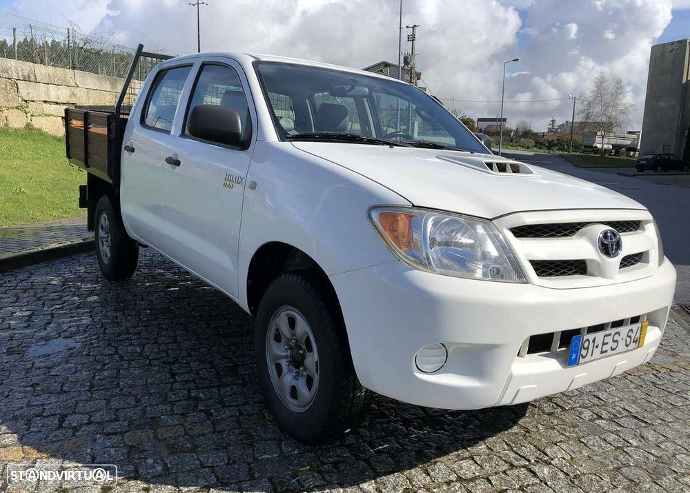 Toyota Hilux 2.5 D-4D CD - 1