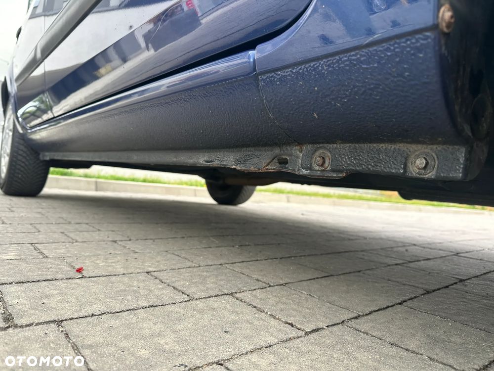 Renault Clio 1.4i RT - 17