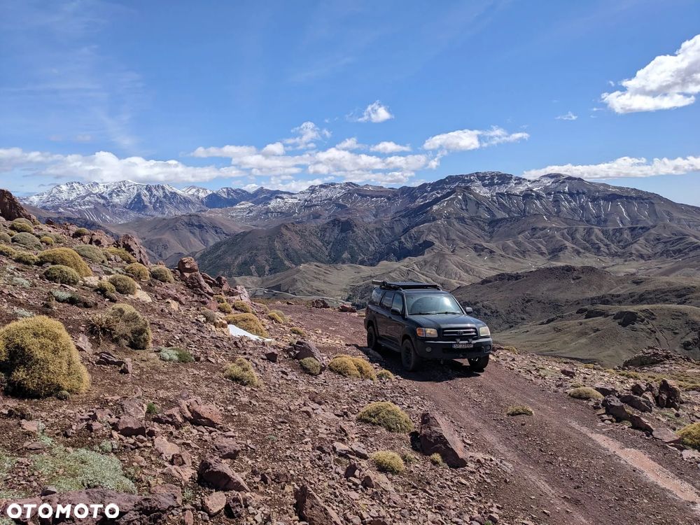 Toyota Sequoia - 7