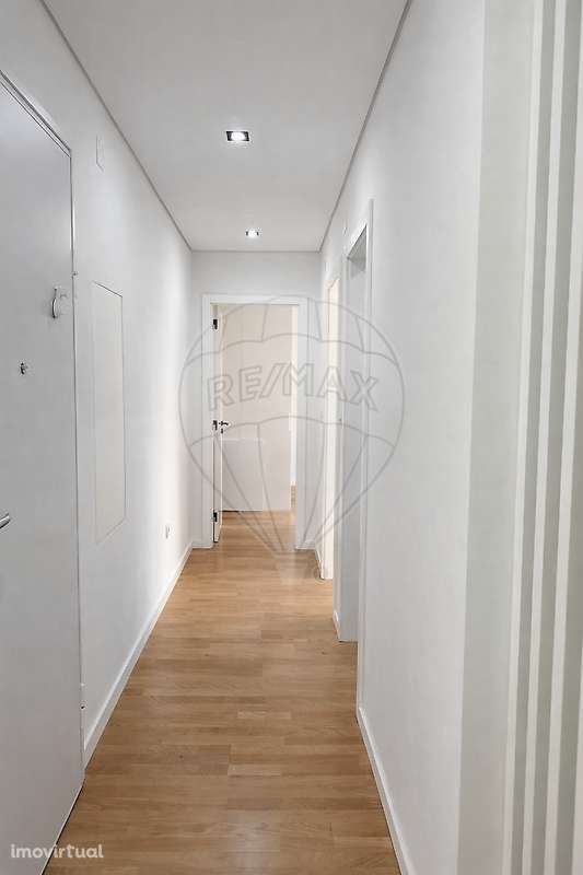 Apartamento T2 para arrendamento - Grande imagem: 2/13