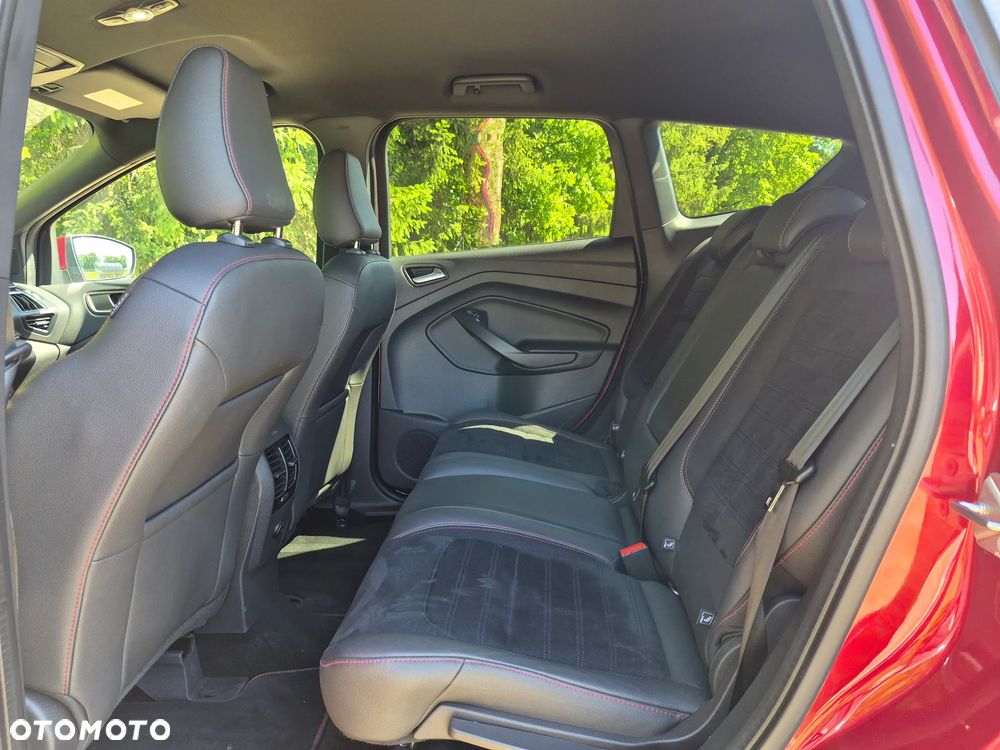 Ford Kuga 1.5 EcoBoost 2x4 ST-Line - 9