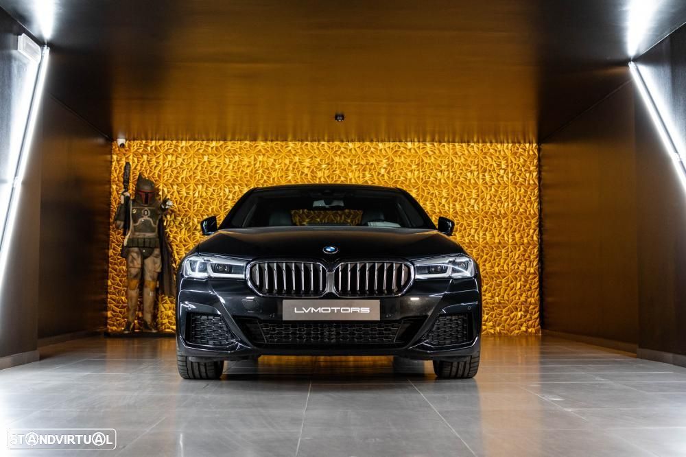 BMW 530 e Pack Desportivo M - 5