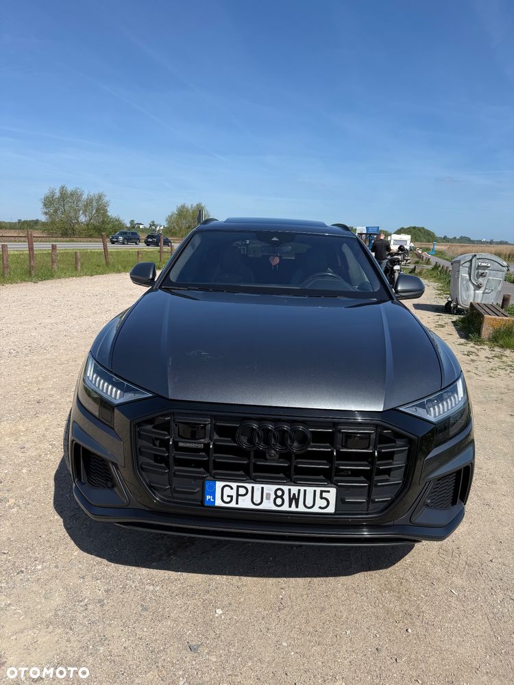 Audi Q8 - 8