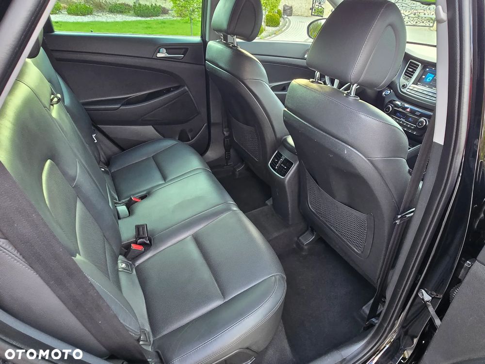 Hyundai Tucson blue 1.7 CRDi 2WD Intro Edition - 21