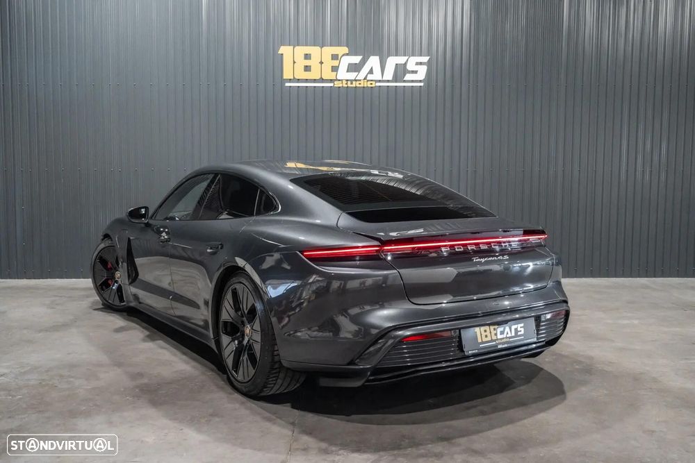 Porsche Taycan 4S - 46