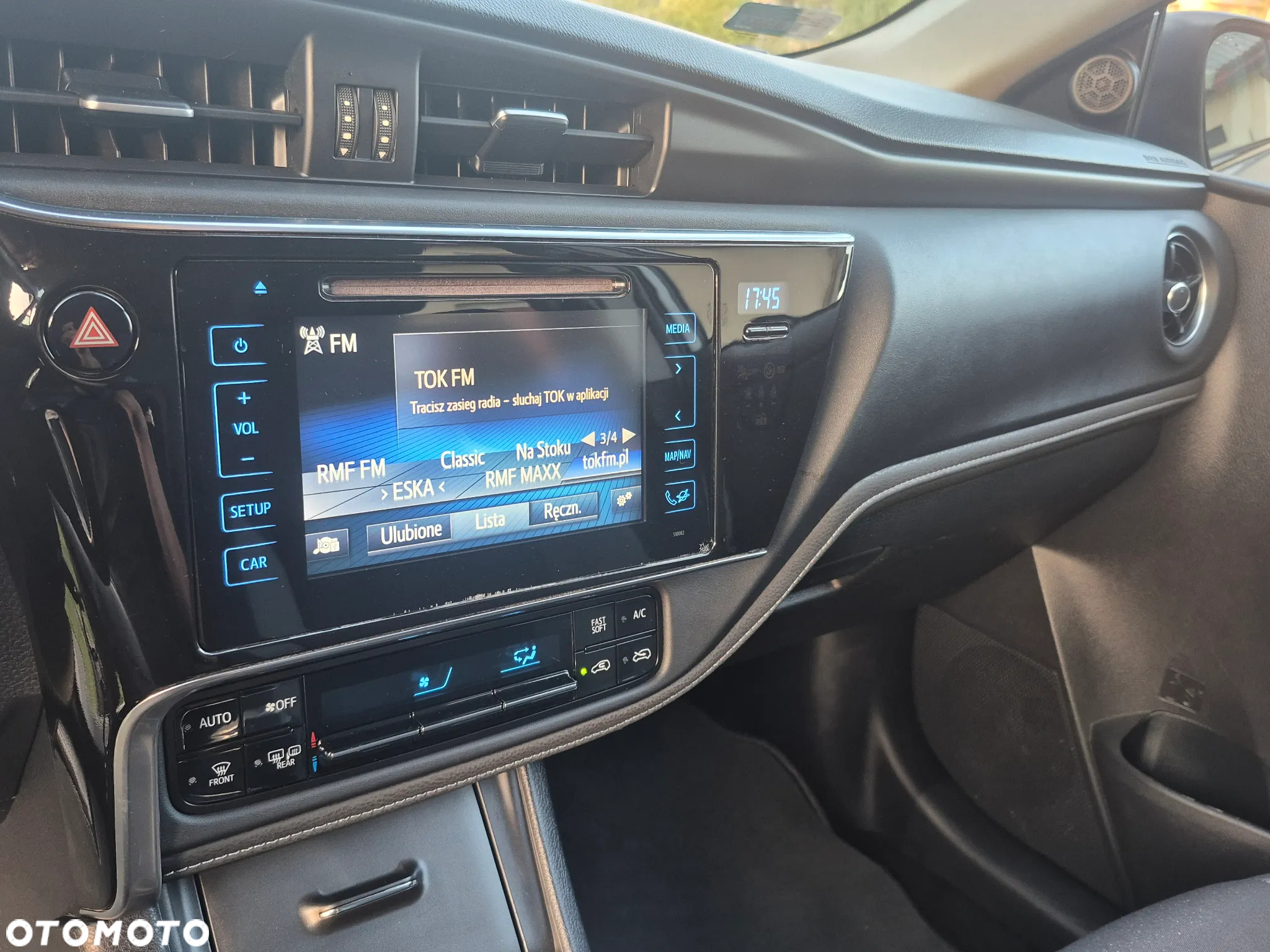 Toyota Auris 1.6 Premium - 11