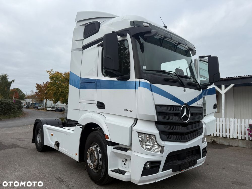 Mercedes-Benz Actros 1845
