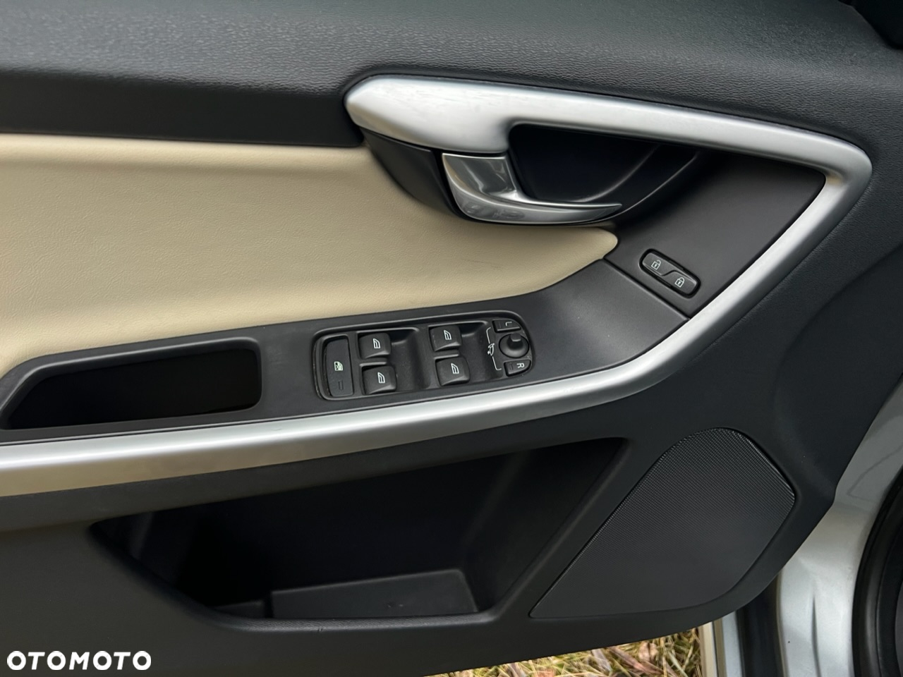 Volvo XC 60 T6 AWD R-Design - 27