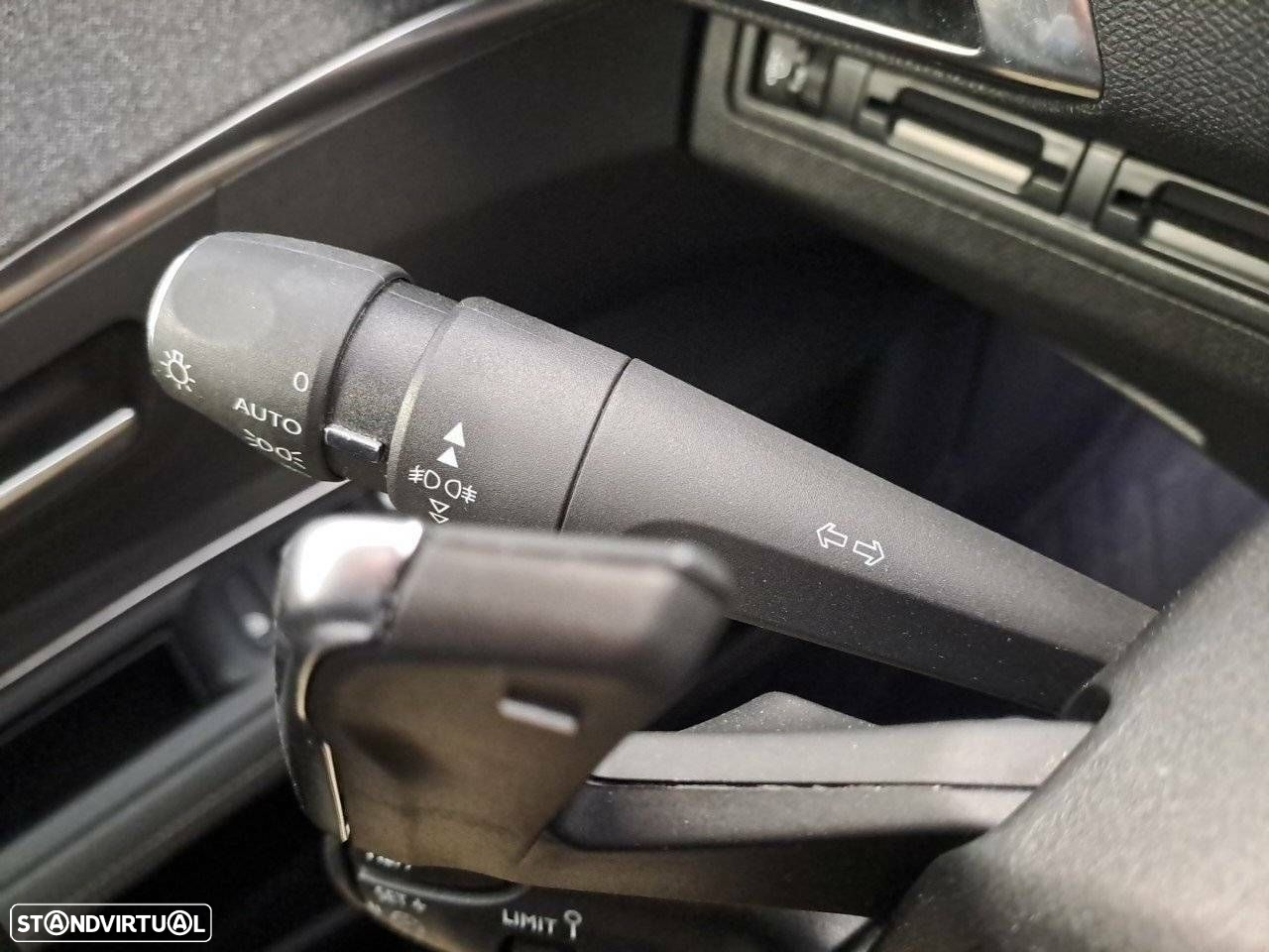 Peugeot 3008 1.5 BlueHDi Allure EAT8 - 14