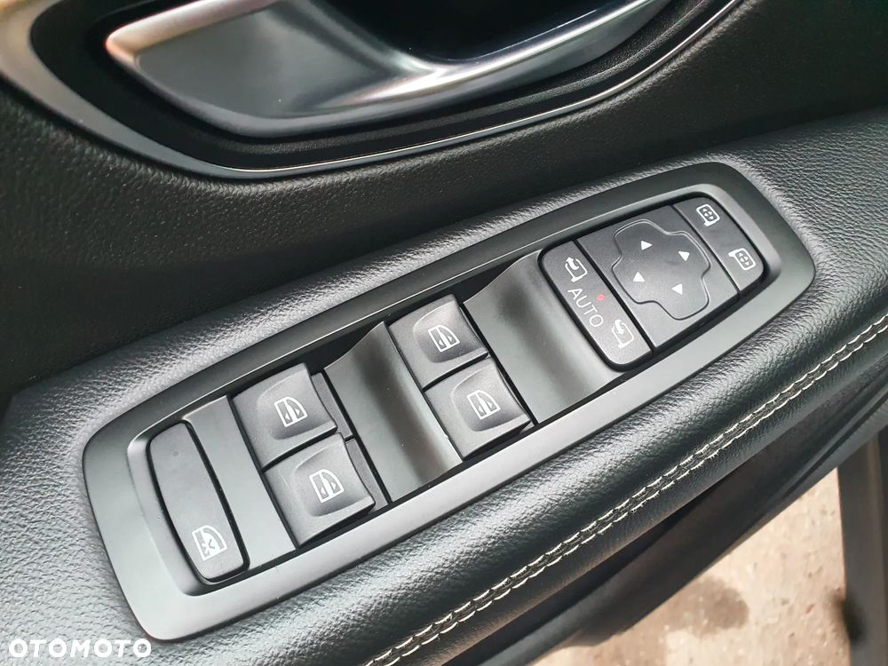 Renault Scenic TCe 140 GPF EDC INTENS - 22