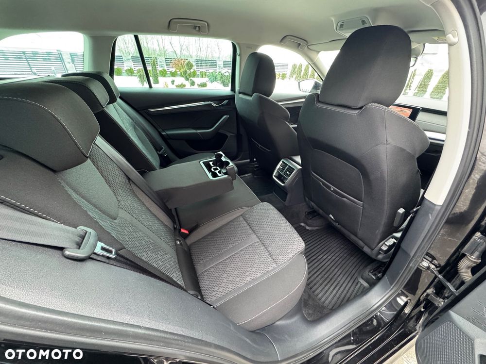 Skoda Octavia 2.0 TDI SCR Style DSG - 13