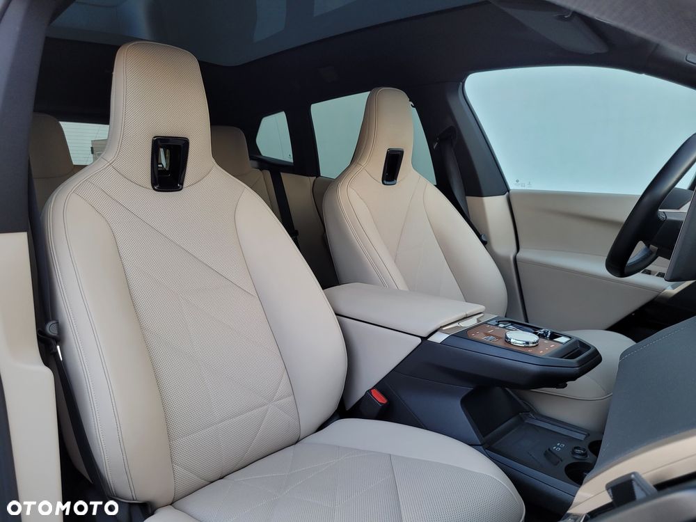 BMW iX xDrive50 111.5kWh Signature - 31