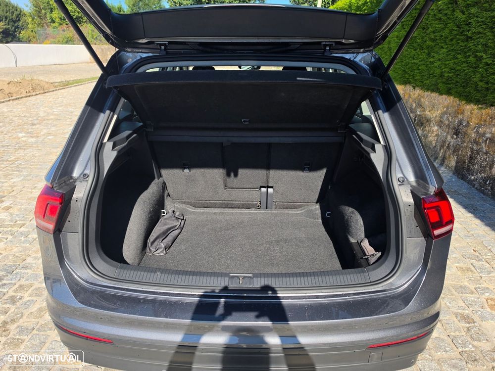 VW Tiguan 1.6 TDI Tech - 32