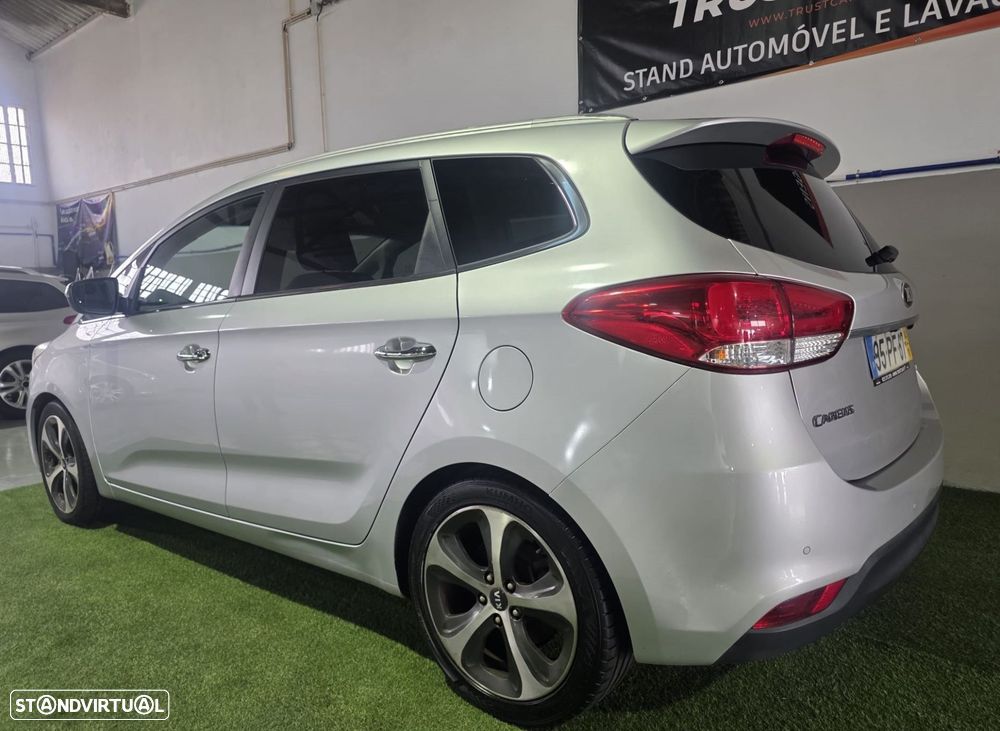 Kia Carens - 6