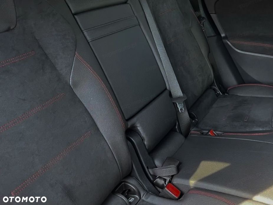 Mercedes-Benz GLB 200 AMG Line 7G-DCT - 12