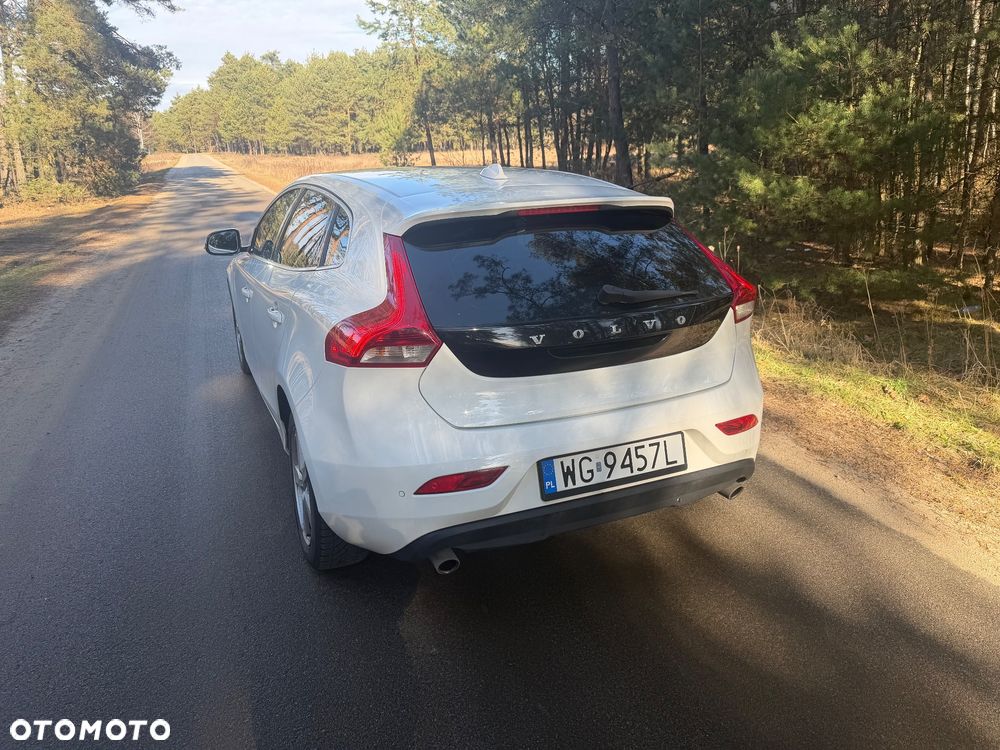 Volvo V40 D3 Momentum - 12