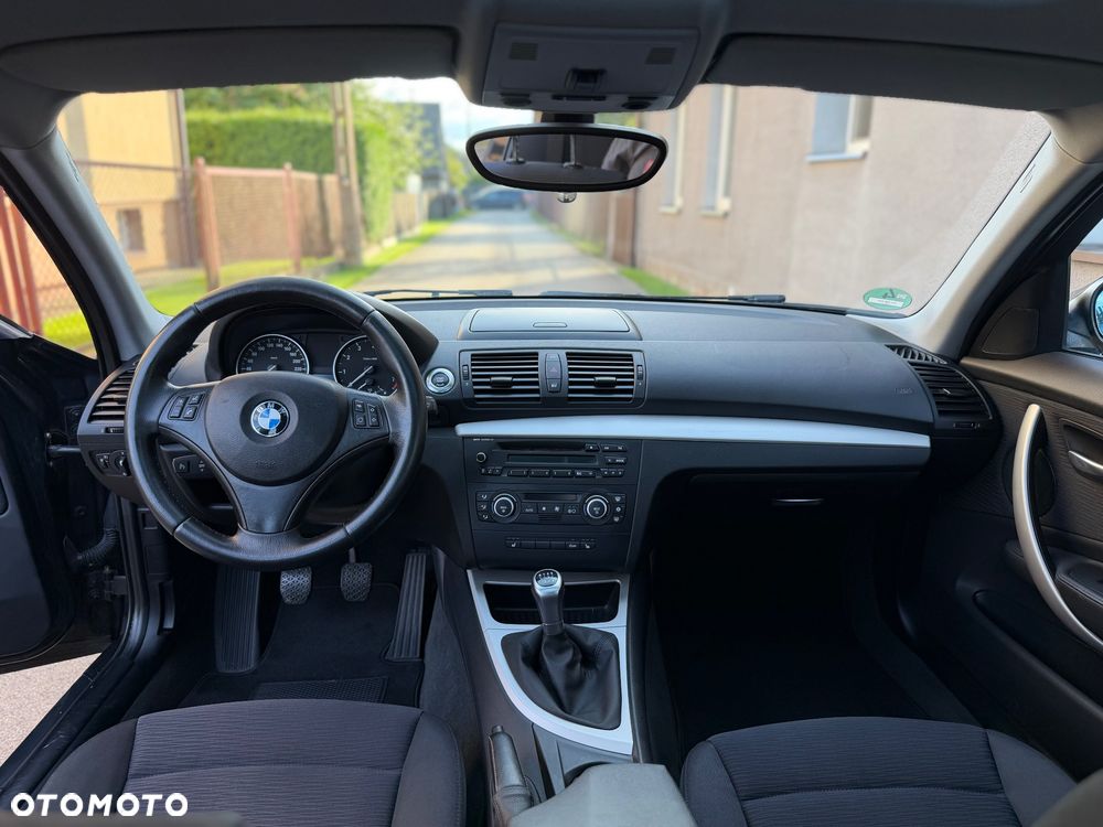 BMW Seria 1 120i - 9