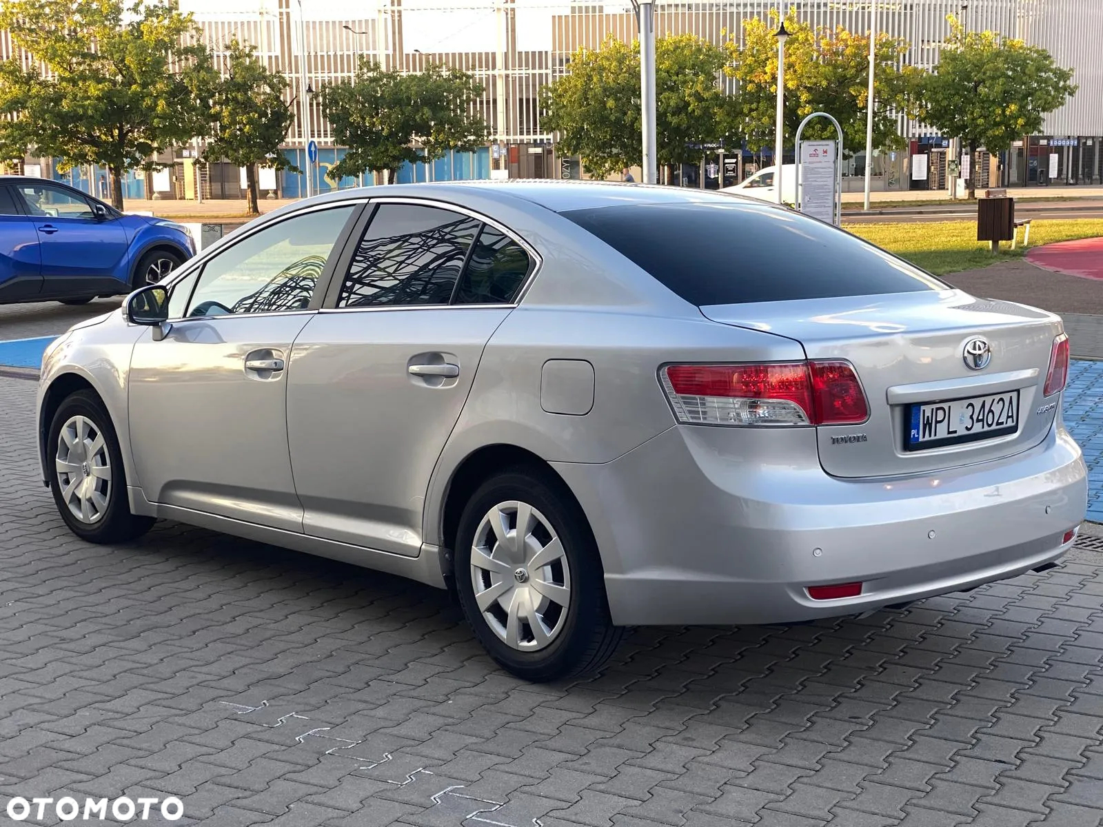Toyota Avensis 1.6 - 10