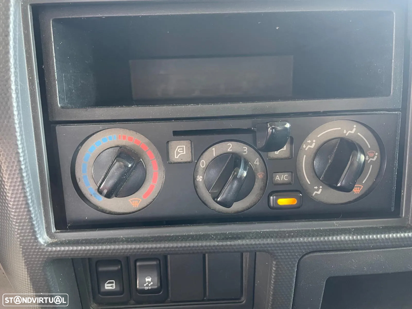 Nissan Cabstar NT400 35.13 3.0 DCI - 13