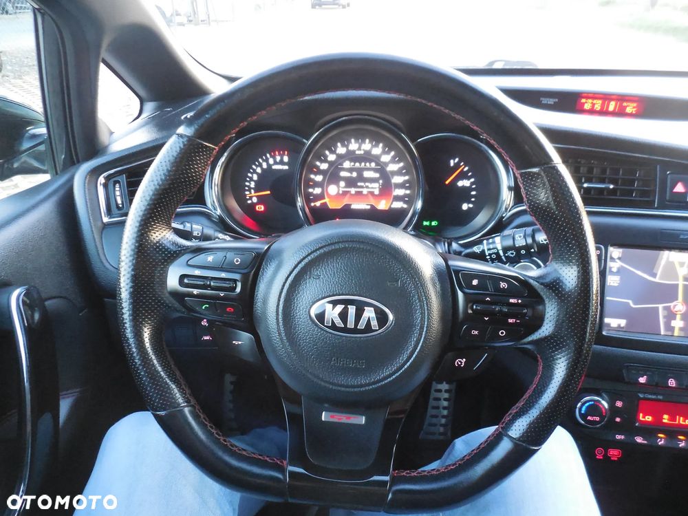 Kia Ceed Cee'd 1.6 T-GDI GT XL - 26
