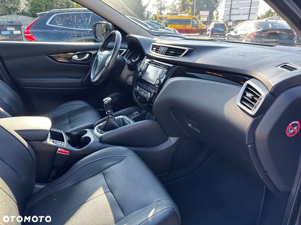 Nissan Qashqai 1.6 DIG-T Tekna+ - 28