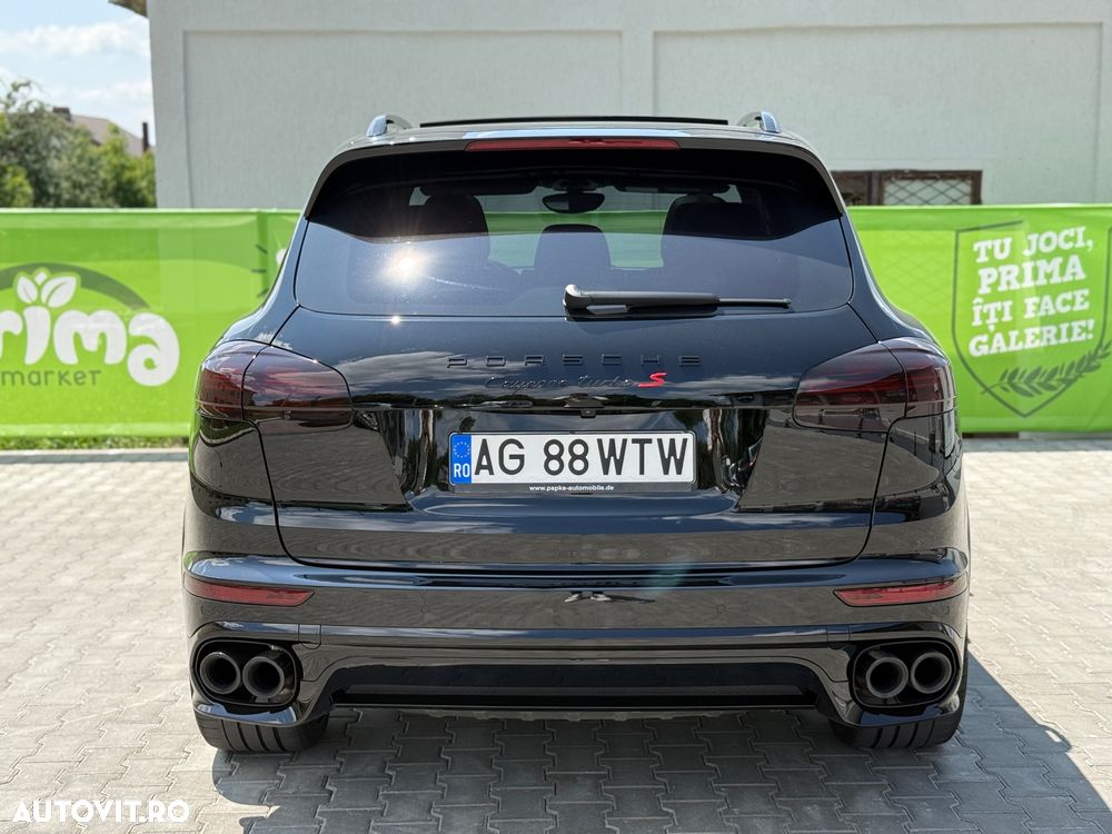 Porsche Cayenne 4.2 L S - 5