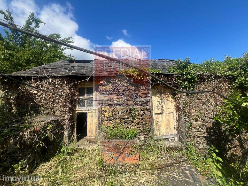 MORADIA INDEPENDENTE COMPOSTA POR 2 CASAS EM CANELAS AROUCA - Grande imagem: 4/16