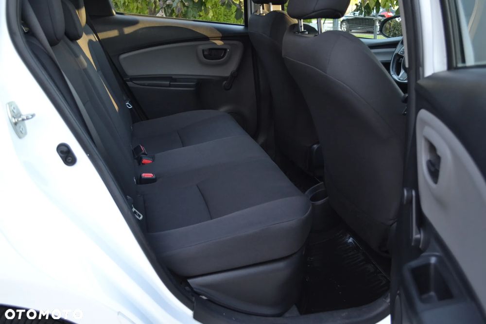 Toyota Yaris Hybrid 100 Active EU6 - 18