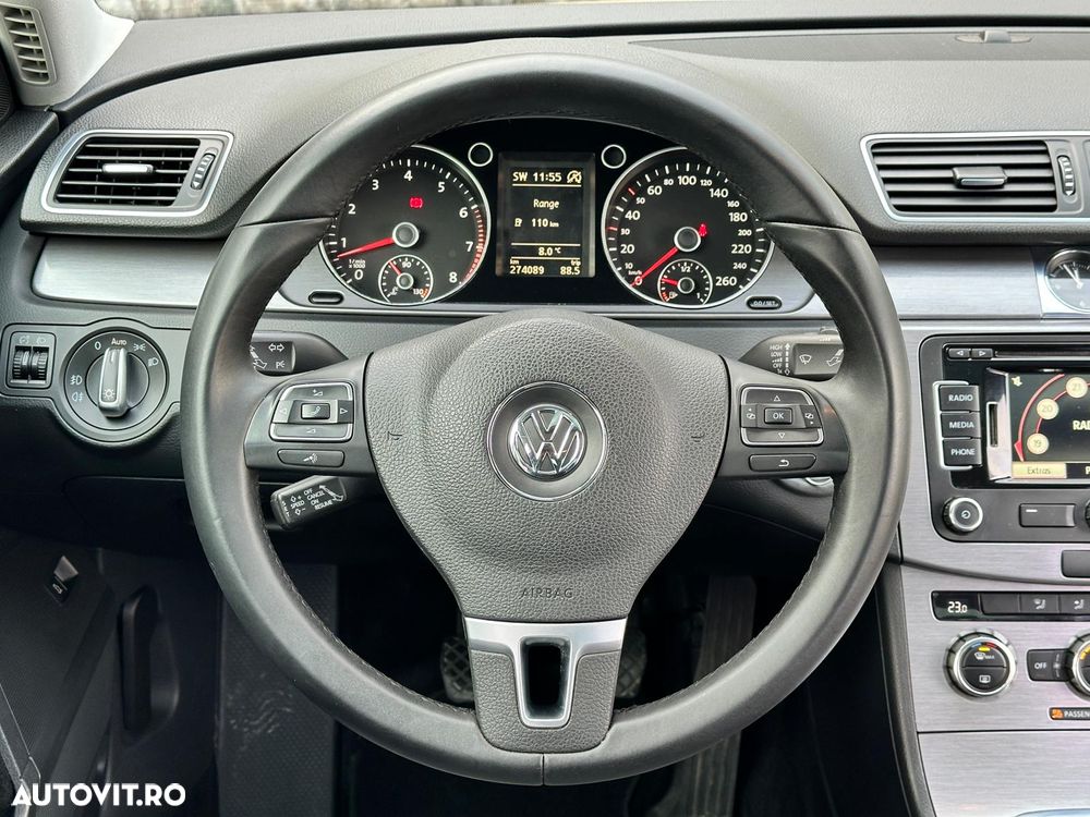 Volkswagen Passat - 24