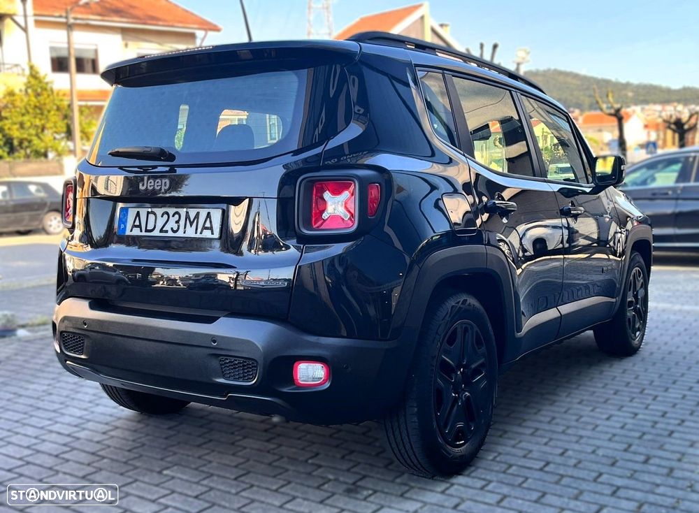 Jeep Renegade 1.6 MJD Night Eagle - 42
