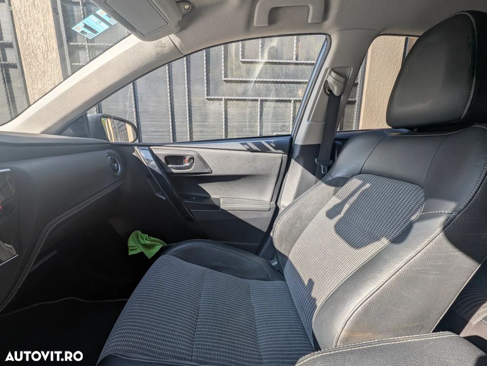 Toyota Auris - 10