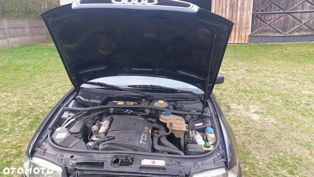 Audi A4 Avant - 1