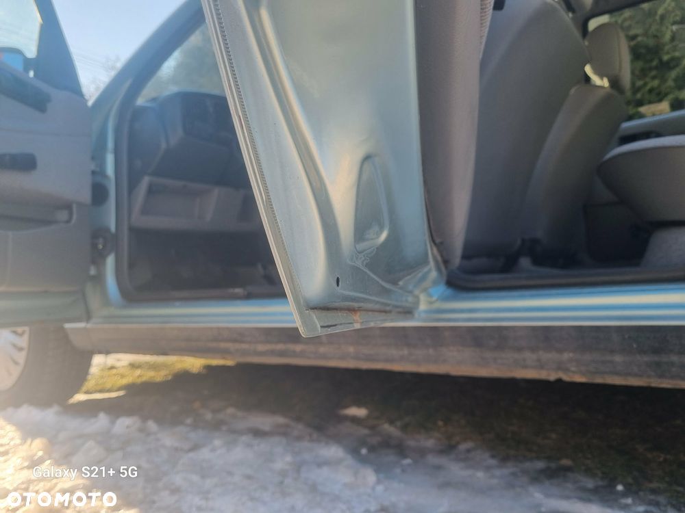 Volkswagen Passat - 4