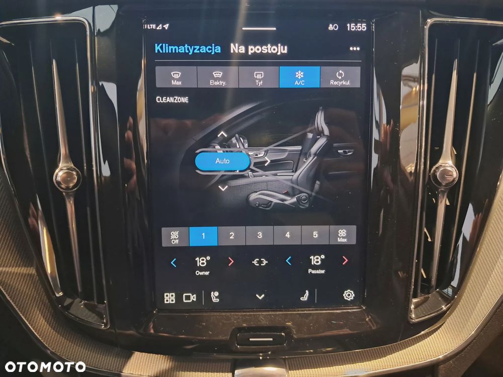 Volvo XC 60 B5 B AWD Plus Dark - 30