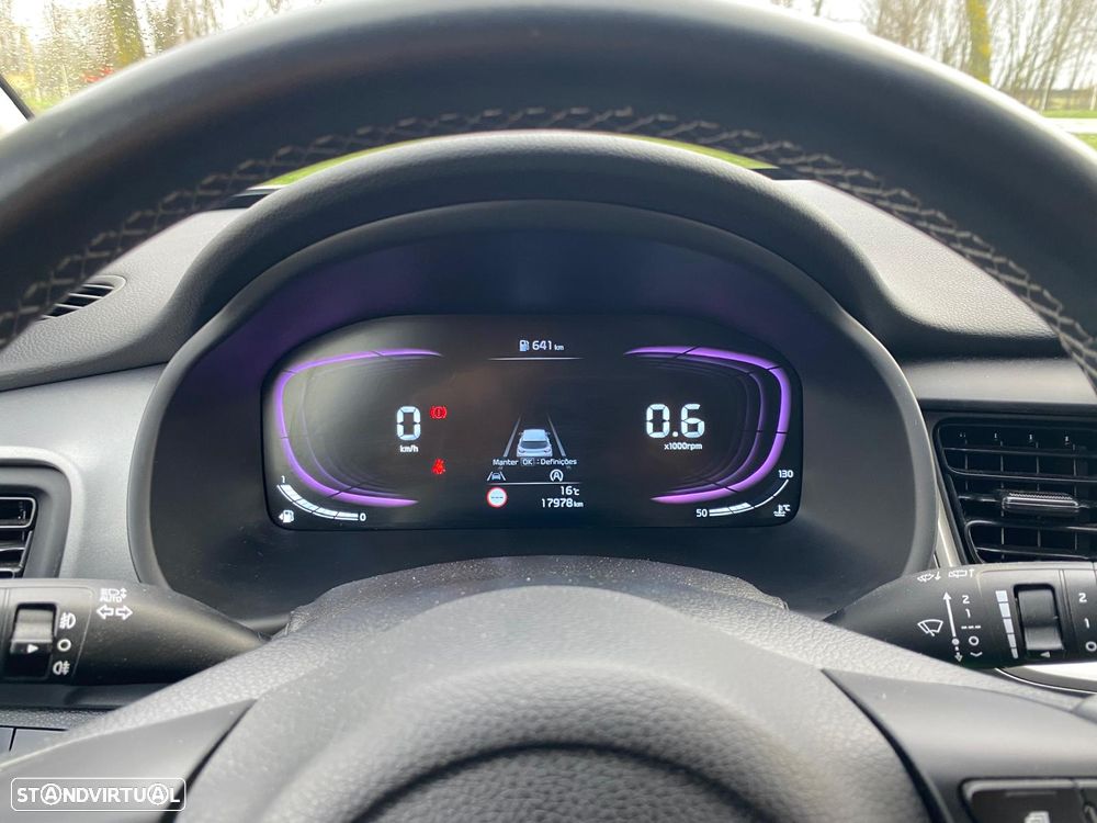 Kia Stonic 1.2 MPi Dynamic - 17