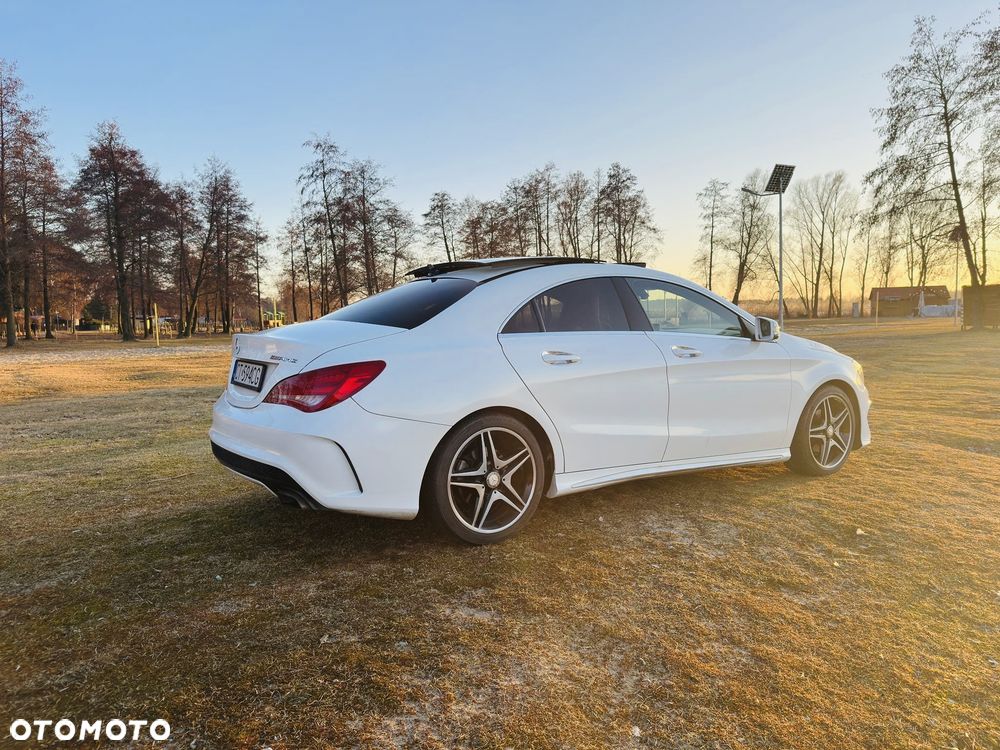 Mercedes-Benz CLA 200 7G-DCT AMG Line - 14