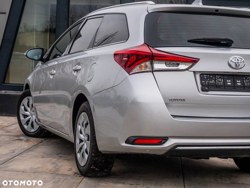 Toyota Auris - 15