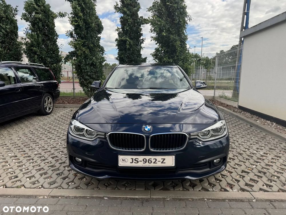 BMW Seria 3 330e iPerformance Sport Line - 36