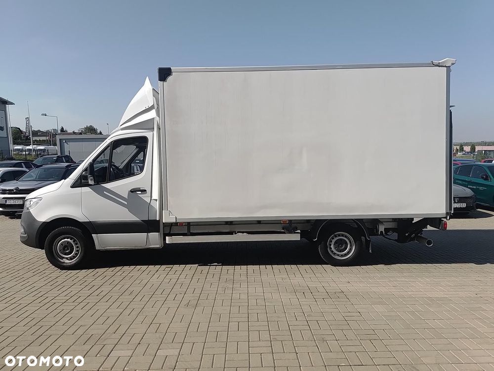 Mercedes-Benz Sprinter - 9