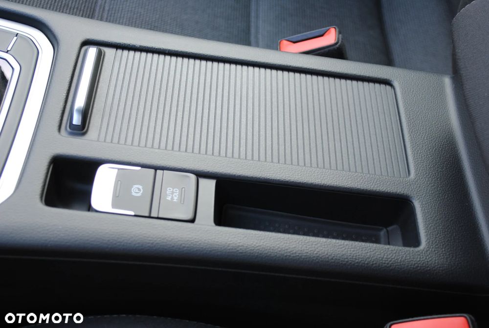 Volkswagen Passat - 13