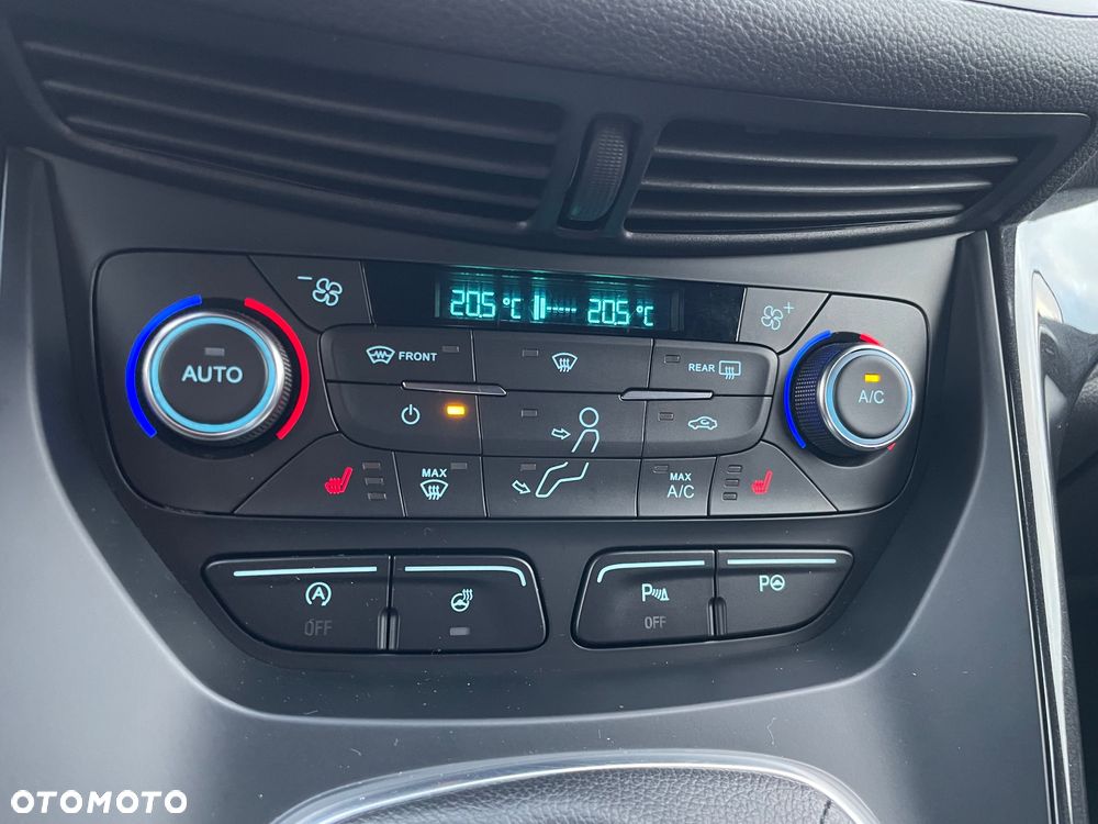 Ford Kuga 1.5 EcoBoost 2x4 ST-Line - 24