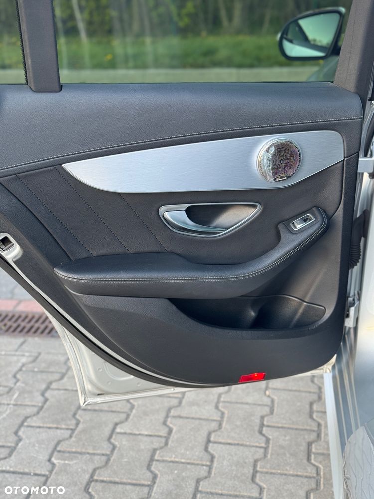 Mercedes-Benz Klasa C 180 7G-TRONIC AMG Line - 18