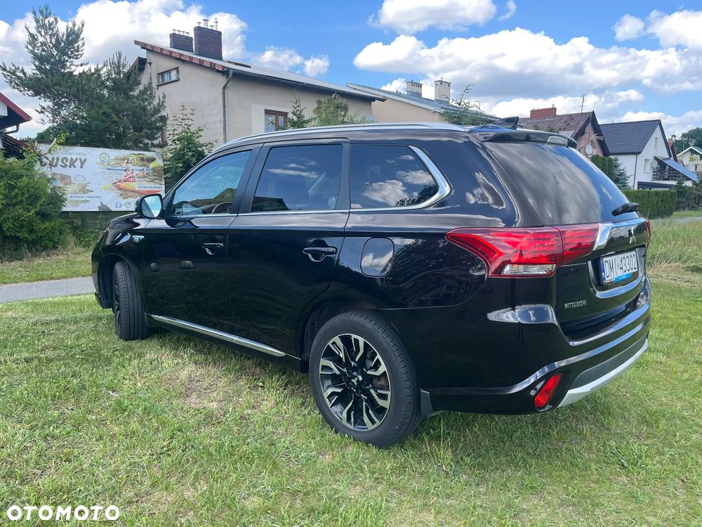 Mitsubishi Outlander Intense + - 8