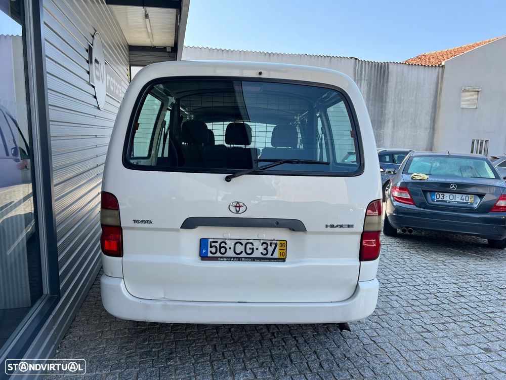 Toyota HiAce 2.5 D-4D Curto Luxo 2.6T - 9