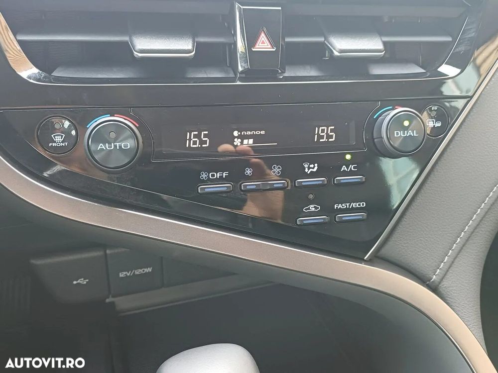 Toyota Camry 2.5 Business - 21