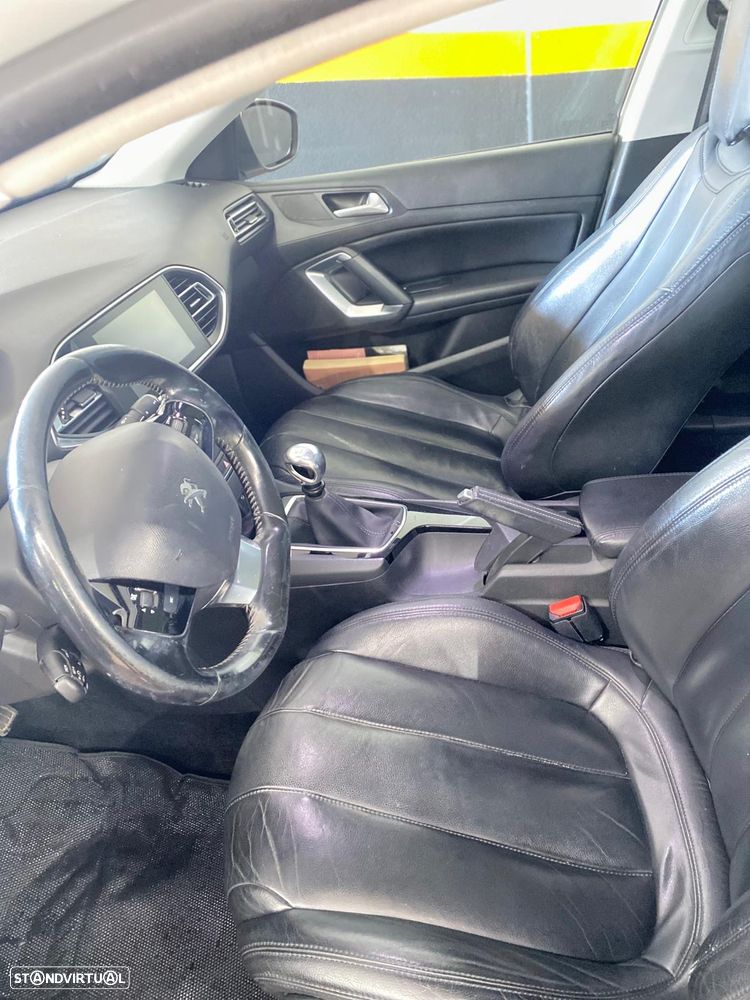 Peugeot 308 SW BlueHDi 120 Stop & Start Allure - 3